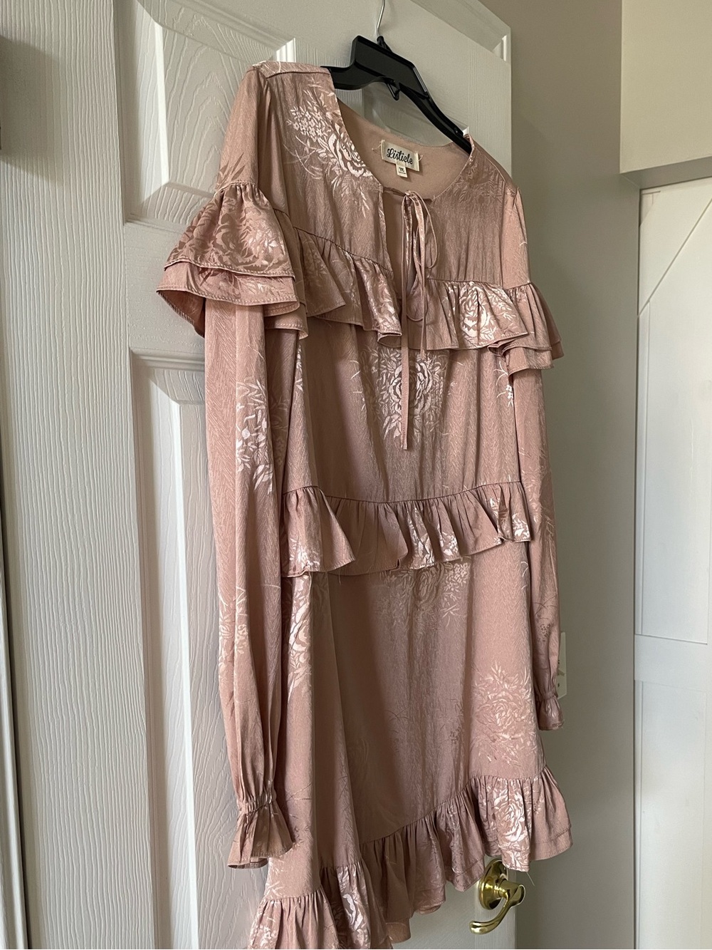 Shop Stevie Listicle Dress, size M